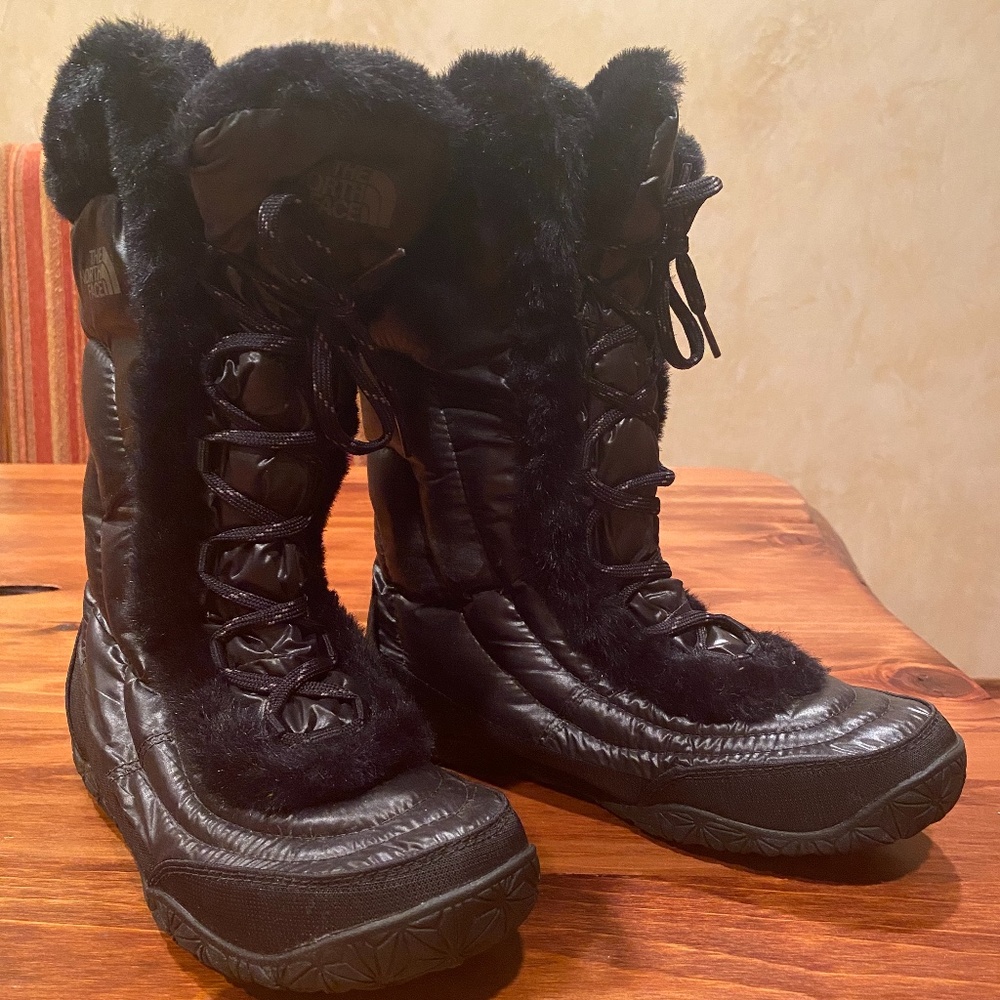 Brand New North Face Nuptse Fur IV Shoe Boot